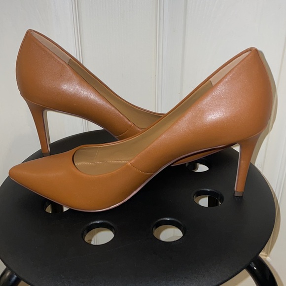 14th & Union Pumps Size 11 - Picture 6 of 10